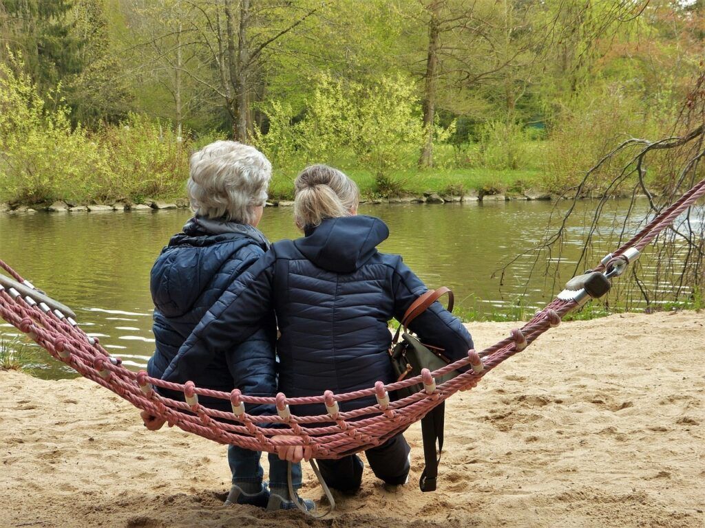 2300105-2300105 women, hammock, pond